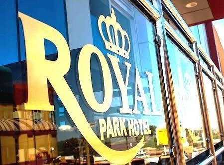 Royal Park Hotel Джінджа Екстер'єр фото
