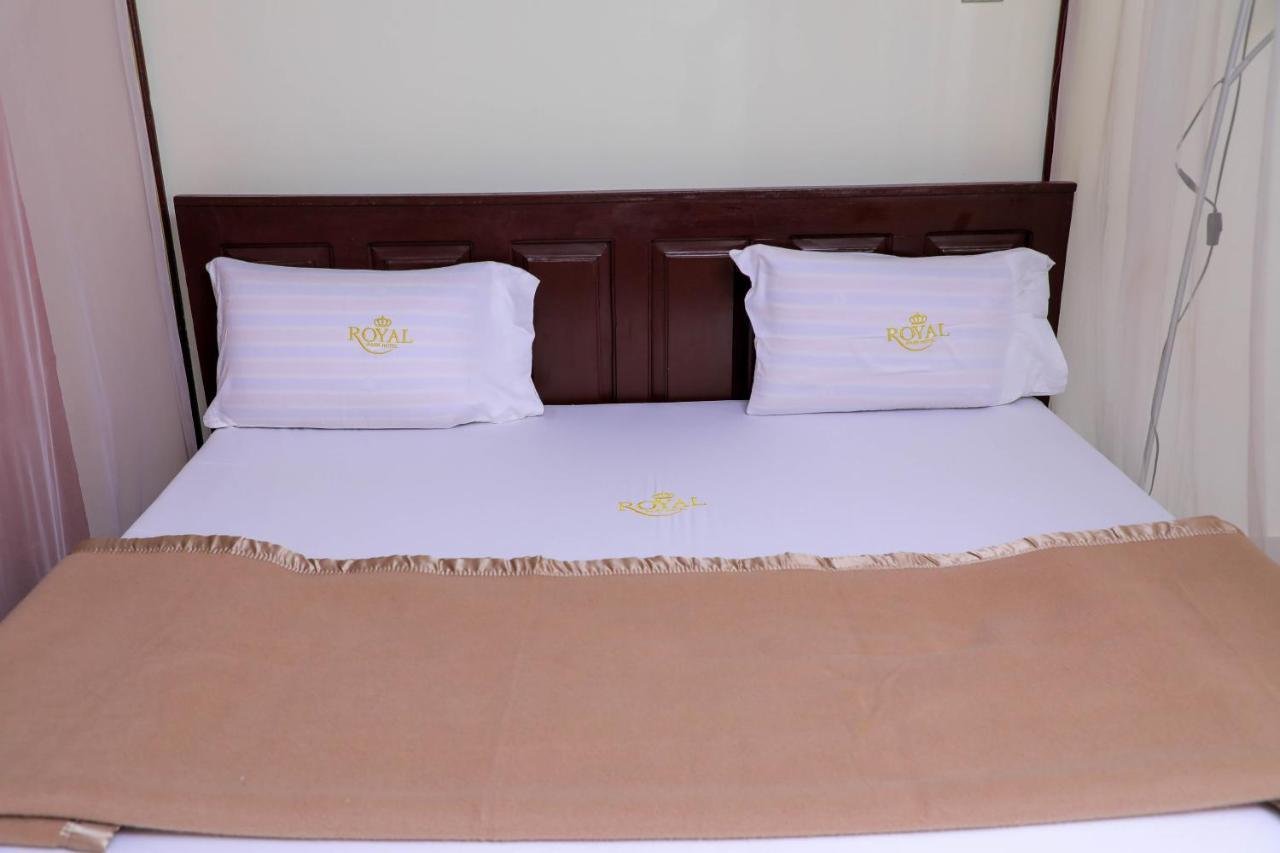 Royal Park Hotel Джінджа Екстер'єр фото